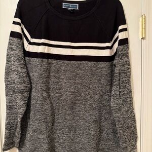 Karen Scott Black and Gray Crew Neck Sweater